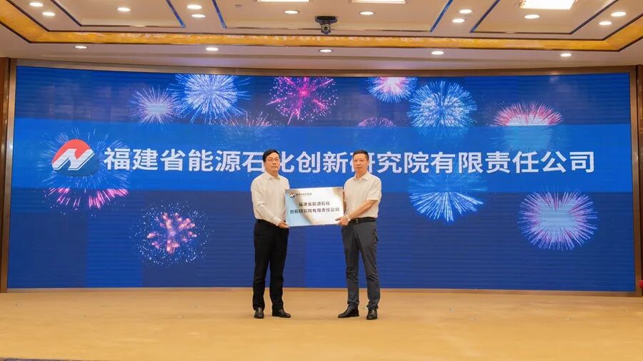 05ddf3f2cc3810376ff25da0c8fd2e6b.jpg 05ddf3f2cc3810376ff25da0c8fd2e6b.jpg